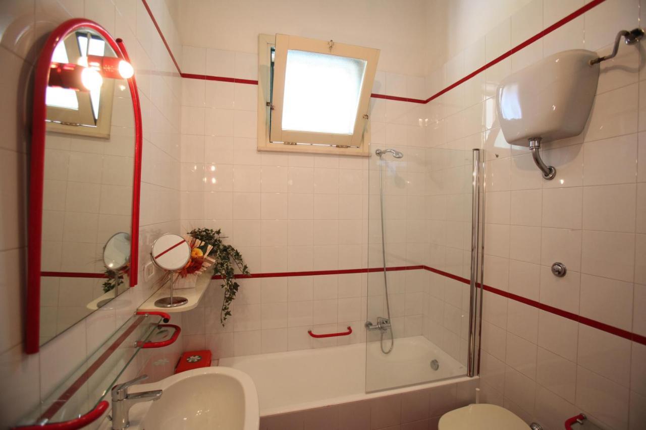 Villa Edda Heated Pool 加拉蒂纳 外观 照片